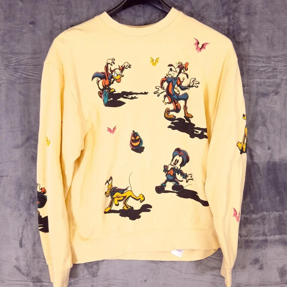 Disney Sweatshirt Mens Large Yellow Halloween Mickey Goofy Donald Pluto - Picture 1 of 10
